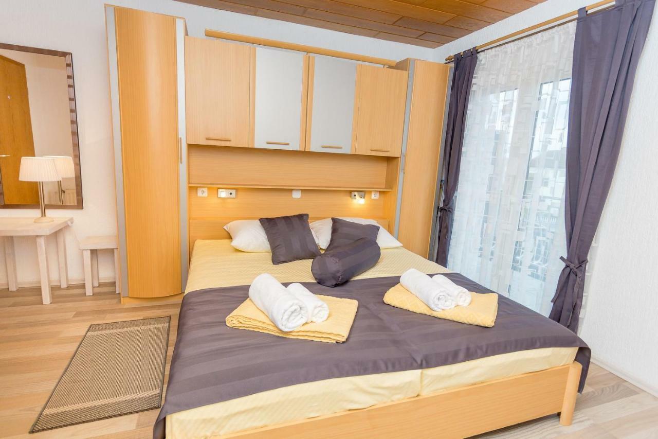 Lanterna Rooms Turanj Εξωτερικό φωτογραφία