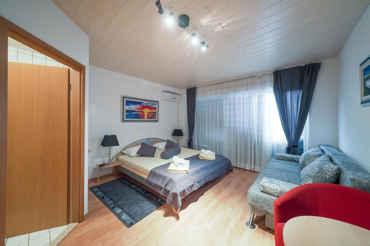 Lanterna Rooms Turanj Εξωτερικό φωτογραφία